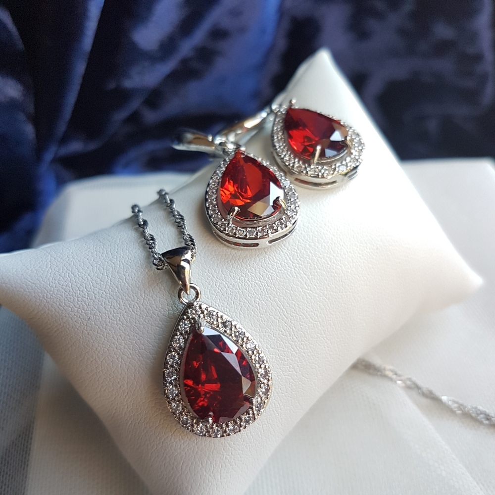 Swarovski Elements 925 Sterling Silver Red Teardrop Necklace & Earrings SET NEW - Picture 3 of 15